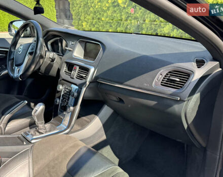 Черный Вольво В40, объемом двигателя 1.6 л и пробегом 223 тыс. км за 11499 $, фото 36 на Automoto.ua