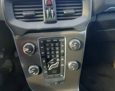 Чорний Вольво V40, об'ємом двигуна 1.56 л та пробігом 233 тис. км за 9000 $, фото 8 на Automoto.ua