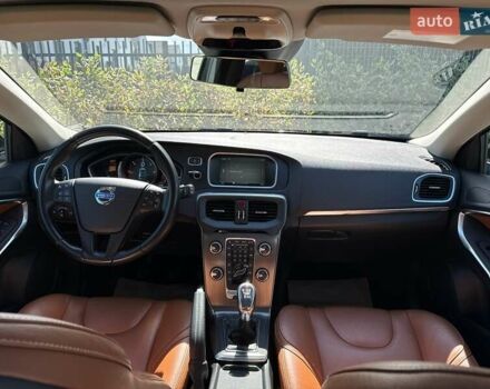 Чорний Вольво V40, об'ємом двигуна 1.6 л та пробігом 244 тис. км за 10700 $, фото 107 на Automoto.ua