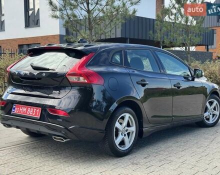 Чорний Вольво V40, об'ємом двигуна 1.6 л та пробігом 244 тис. км за 10700 $, фото 8 на Automoto.ua