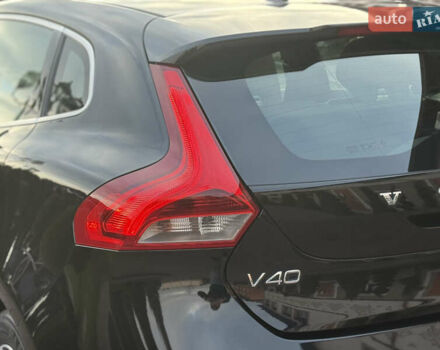 Черный Вольво В40, объемом двигателя 1.6 л и пробегом 238 тыс. км за 10950 $, фото 31 на Automoto.ua
