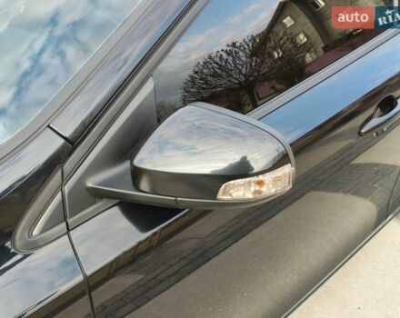 Черный Вольво В40, объемом двигателя 1.98 л и пробегом 219 тыс. км за 10800 $, фото 32 на Automoto.ua