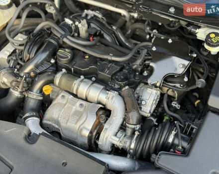 Черный Вольво В40, объемом двигателя 1.6 л и пробегом 238 тыс. км за 10950 $, фото 83 на Automoto.ua