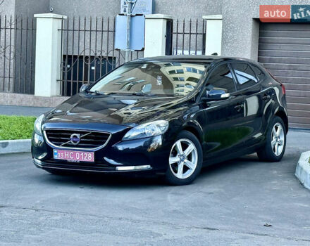 Черный Вольво В40, объемом двигателя 1.6 л и пробегом 232 тыс. км за 10550 $, фото 2 на Automoto.ua