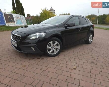 Черный Вольво В40, объемом двигателя 1.56 л и пробегом 148 тыс. км за 8600 $, фото 1 на Automoto.ua