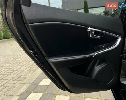 Черный Вольво В40, объемом двигателя 1.6 л и пробегом 181 тыс. км за 11750 $, фото 87 на Automoto.ua