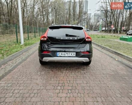 Черный Вольво В40, объемом двигателя 1.56 л и пробегом 175 тыс. км за 14000 $, фото 5 на Automoto.ua