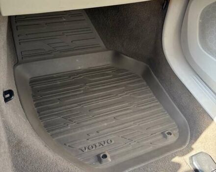 Черный Вольво В40, объемом двигателя 1.56 л и пробегом 186 тыс. км за 11487 $, фото 7 на Automoto.ua