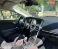 Черный Вольво В40, объемом двигателя 1.56 л и пробегом 250 тыс. км за 11700 $, фото 5 на Automoto.ua