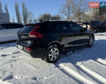 Черный Вольво В40, объемом двигателя 1.6 л и пробегом 110 тыс. км за 13000 $, фото 2 на Automoto.ua
