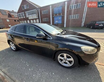 Черный Вольво В40, объемом двигателя 1.56 л и пробегом 186 тыс. км за 11487 $, фото 4 на Automoto.ua