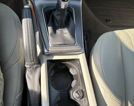 Черный Вольво В40, объемом двигателя 1.56 л и пробегом 186 тыс. км за 11487 $, фото 8 на Automoto.ua