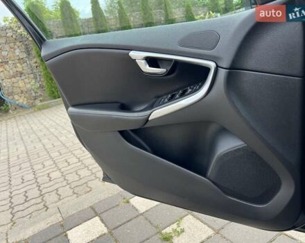 Черный Вольво В40, объемом двигателя 1.6 л и пробегом 181 тыс. км за 11750 $, фото 85 на Automoto.ua