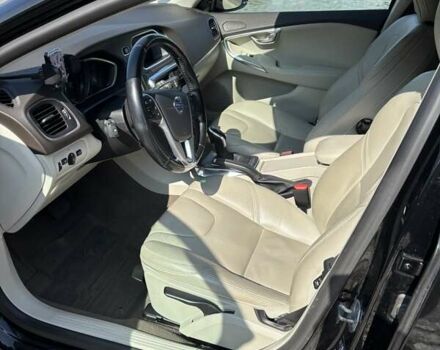 Черный Вольво В40, объемом двигателя 1.56 л и пробегом 186 тыс. км за 11487 $, фото 3 на Automoto.ua