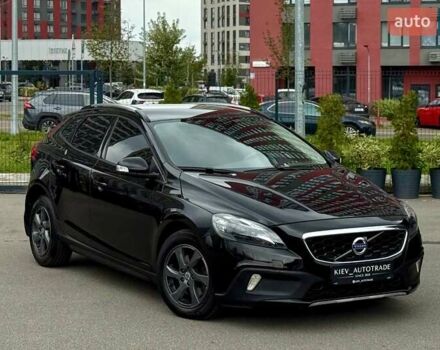 Черный Вольво В40, объемом двигателя 1.6 л и пробегом 115 тыс. км за 11800 $, фото 1 на Automoto.ua