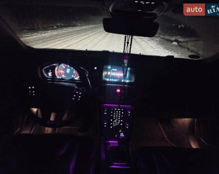 Чорний Вольво V40, об'ємом двигуна 2 л та пробігом 231 тис. км за 11700 $, фото 13 на Automoto.ua