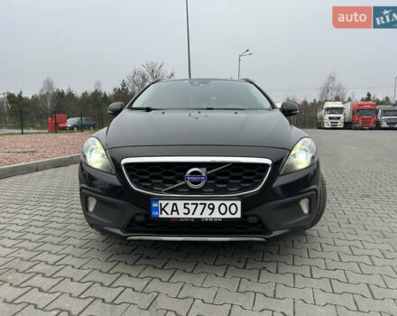 Черный Вольво В40, объемом двигателя 2 л и пробегом 265 тыс. км за 13200 $, фото 4 на Automoto.ua