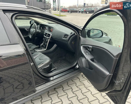 Черный Вольво В40, объемом двигателя 2 л и пробегом 265 тыс. км за 13200 $, фото 21 на Automoto.ua