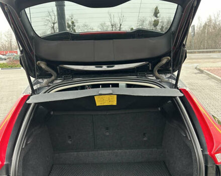 Черный Вольво В40, объемом двигателя 2 л и пробегом 265 тыс. км за 13200 $, фото 14 на Automoto.ua