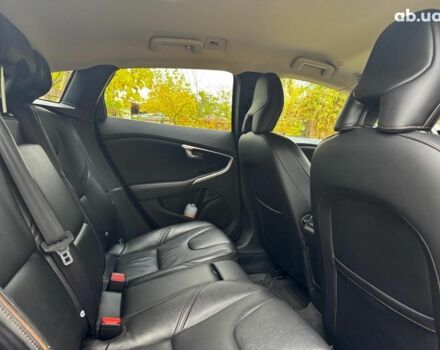 Вольво V40 2015 у Києві на Automoto.ua Чорний Вольво V40, об'ємом двигуна 2 л та пробігом 265 тис. км за 15490 $, фото 28 на Automoto.ua