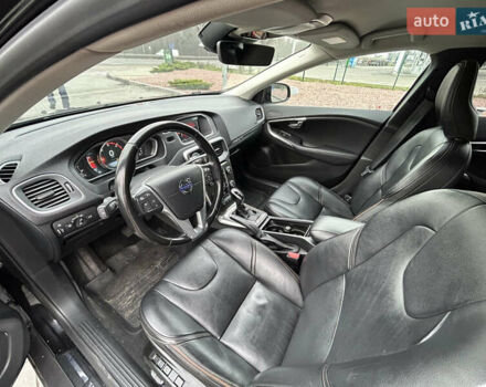 Черный Вольво В40, объемом двигателя 2 л и пробегом 265 тыс. км за 13200 $, фото 17 на Automoto.ua
