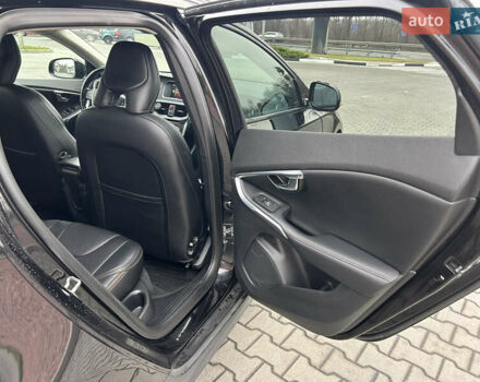 Черный Вольво В40, объемом двигателя 2 л и пробегом 265 тыс. км за 13200 $, фото 20 на Automoto.ua