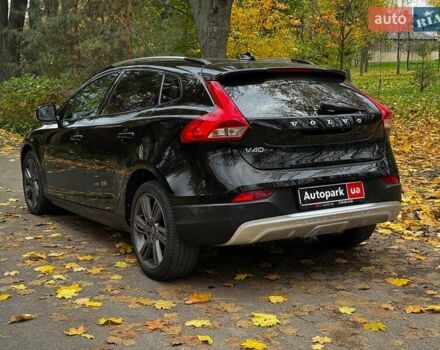 Вольво В40 2015 в Киеве на Automoto.ua Черный Вольво В40, объемом двигателя 2 л и пробегом 265 тыс. км за 15490 $, фото 8 на Automoto.ua