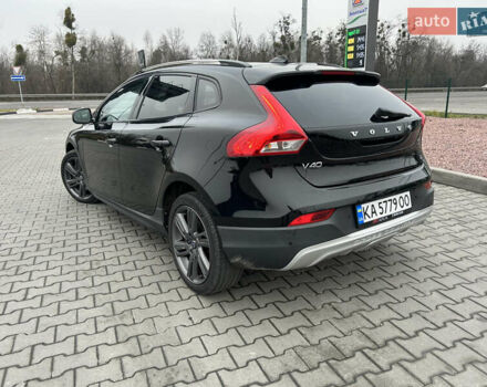 Черный Вольво В40, объемом двигателя 2 л и пробегом 265 тыс. км за 13200 $, фото 5 на Automoto.ua