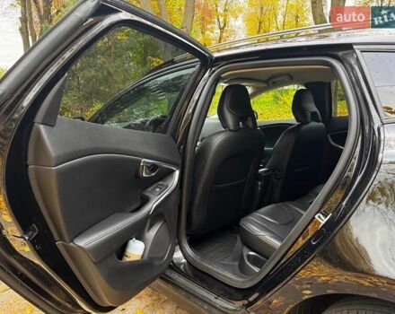 Вольво В40 2015 в Киеве на Automoto.ua Черный Вольво В40, объемом двигателя 2 л и пробегом 265 тыс. км за 15490 $, фото 25 на Automoto.ua