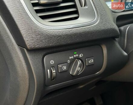 Вольво В40 2015 в Киеве на Automoto.ua Черный Вольво В40, объемом двигателя 2 л и пробегом 265 тыс. км за 15490 $, фото 21 на Automoto.ua