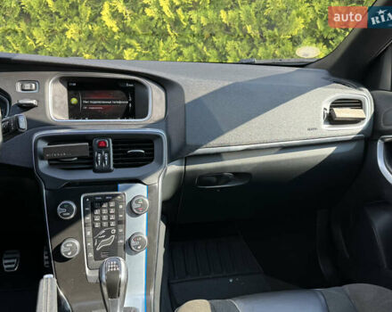 Чорний Вольво V40, об'ємом двигуна 2 л та пробігом 205 тис. км за 12600 $, фото 36 на Automoto.ua