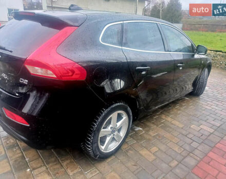 Чорний Вольво V40, об'ємом двигуна 2 л та пробігом 231 тис. км за 11700 $, фото 1 на Automoto.ua