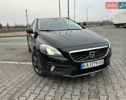 Черный Вольво В40, объемом двигателя 2 л и пробегом 265 тыс. км за 13200 $, фото 3 на Automoto.ua