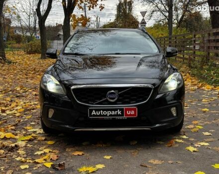 Вольво V40 2015 у Києві на Automoto.ua Чорний Вольво V40, об'ємом двигуна 2 л та пробігом 265 тис. км за 15490 $, фото 1 на Automoto.ua