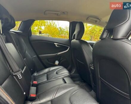 Вольво В40 2015 в Киеве на Automoto.ua Черный Вольво В40, объемом двигателя 2 л и пробегом 265 тыс. км за 15490 $, фото 28 на Automoto.ua