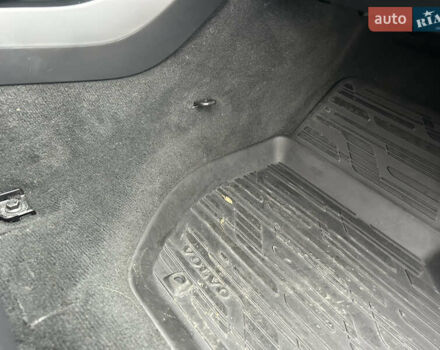 Черный Вольво В40, объемом двигателя 2 л и пробегом 265 тыс. км за 13200 $, фото 22 на Automoto.ua