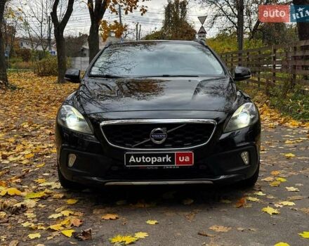 Вольво В40 2015 в Киеве на Automoto.ua Черный Вольво В40, объемом двигателя 2 л и пробегом 265 тыс. км за 15490 $, фото 2 на Automoto.ua