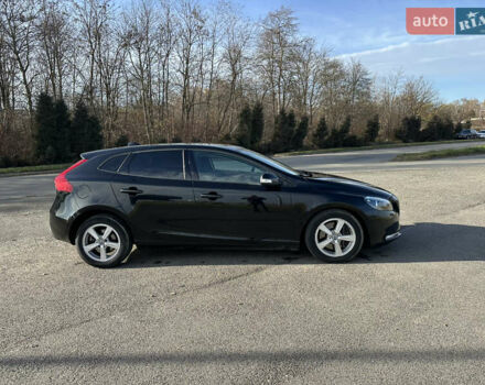 Чорний Вольво V40, об'ємом двигуна 1.97 л та пробігом 228 тис. км за 11500 $, фото 2 на Automoto.ua