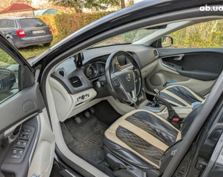 Чорний Вольво V40, об'ємом двигуна 1.6 л та пробігом 180 тис. км за 11411 $, фото 4 на Automoto.ua