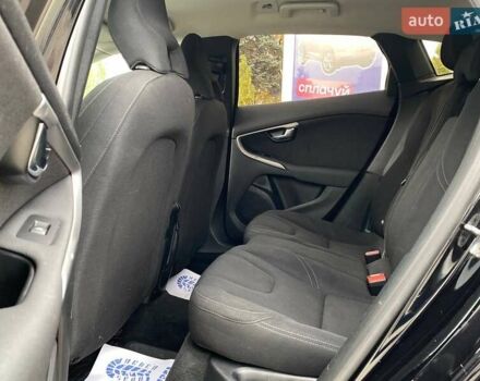 Вольво В40 2015 в Львове на Automoto.ua Черный Вольво В40, объемом двигателя 1.97 л и пробегом 218 тыс. км за 12500 $, фото 14 на Automoto.ua