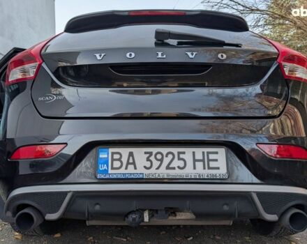 Чорний Вольво V40, об'ємом двигуна 1.6 л та пробігом 180 тис. км за 11411 $, фото 1 на Automoto.ua
