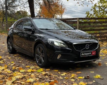 Вольво V40 2015 у Києві на Automoto.ua Чорний Вольво V40, об'ємом двигуна 2 л та пробігом 265 тис. км за 15490 $, фото 2 на Automoto.ua