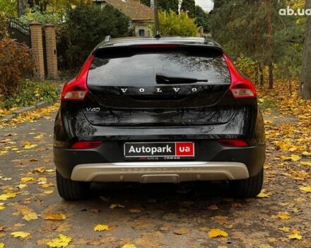 Вольво V40 2015 у Києві на Automoto.ua Чорний Вольво V40, об'ємом двигуна 2 л та пробігом 265 тис. км за 15490 $, фото 7 на Automoto.ua
