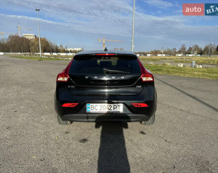 Чорний Вольво V40, об'ємом двигуна 1.97 л та пробігом 228 тис. км за 11500 $, фото 4 на Automoto.ua