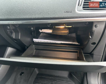 Черный Вольво В40, объемом двигателя 2 л и пробегом 265 тыс. км за 13200 $, фото 13 на Automoto.ua