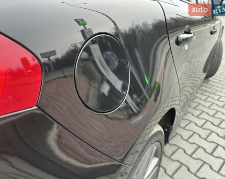 Черный Вольво В40, объемом двигателя 2 л и пробегом 265 тыс. км за 13200 $, фото 15 на Automoto.ua