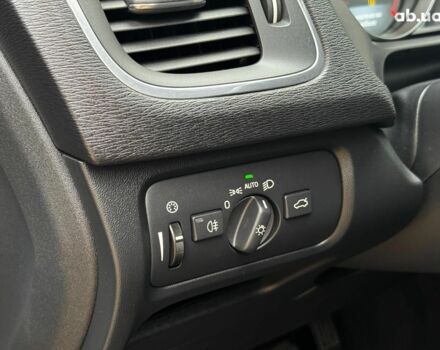 Вольво V40 2015 у Києві на Automoto.ua Чорний Вольво V40, об'ємом двигуна 2 л та пробігом 265 тис. км за 15490 $, фото 21 на Automoto.ua