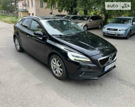 Чорний Вольво V40, об'ємом двигуна 1.97 л та пробігом 113 тис. км за 6800 $, фото 2 на Automoto.ua