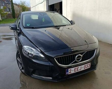 Черный Вольво В40, объемом двигателя 2 л и пробегом 220 тыс. км за 14502 $, фото 1 на Automoto.ua
