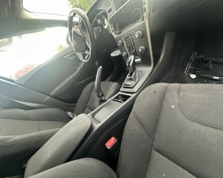 Чорний Вольво V40, об'ємом двигуна 2 л та пробігом 120 тис. км за 6000 $, фото 6 на Automoto.ua